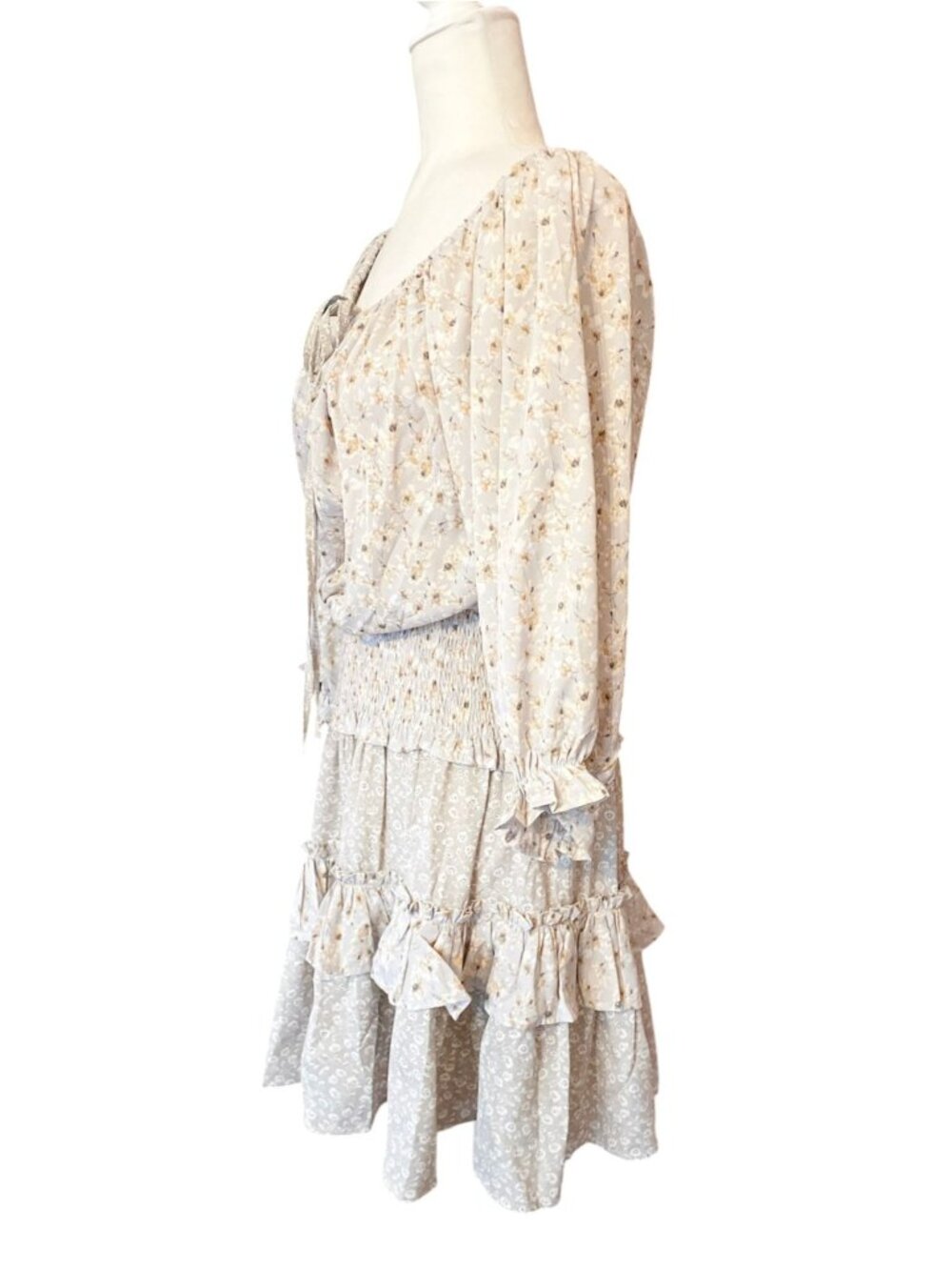 Easel Cream Floral Smocked Mini Dress SZ L Cottagecore Fairy Romantic - Picture 4 of 11